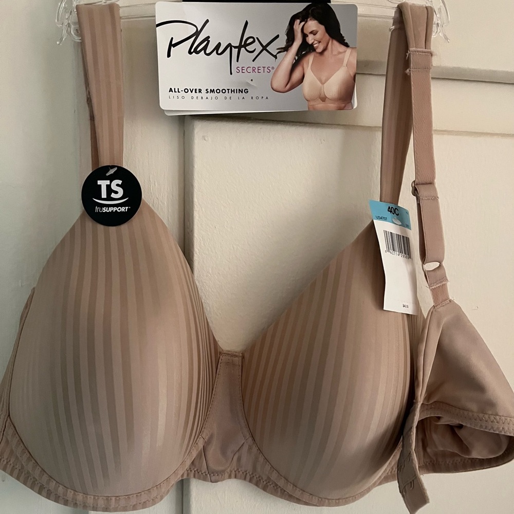 Playtex Bra. NWT